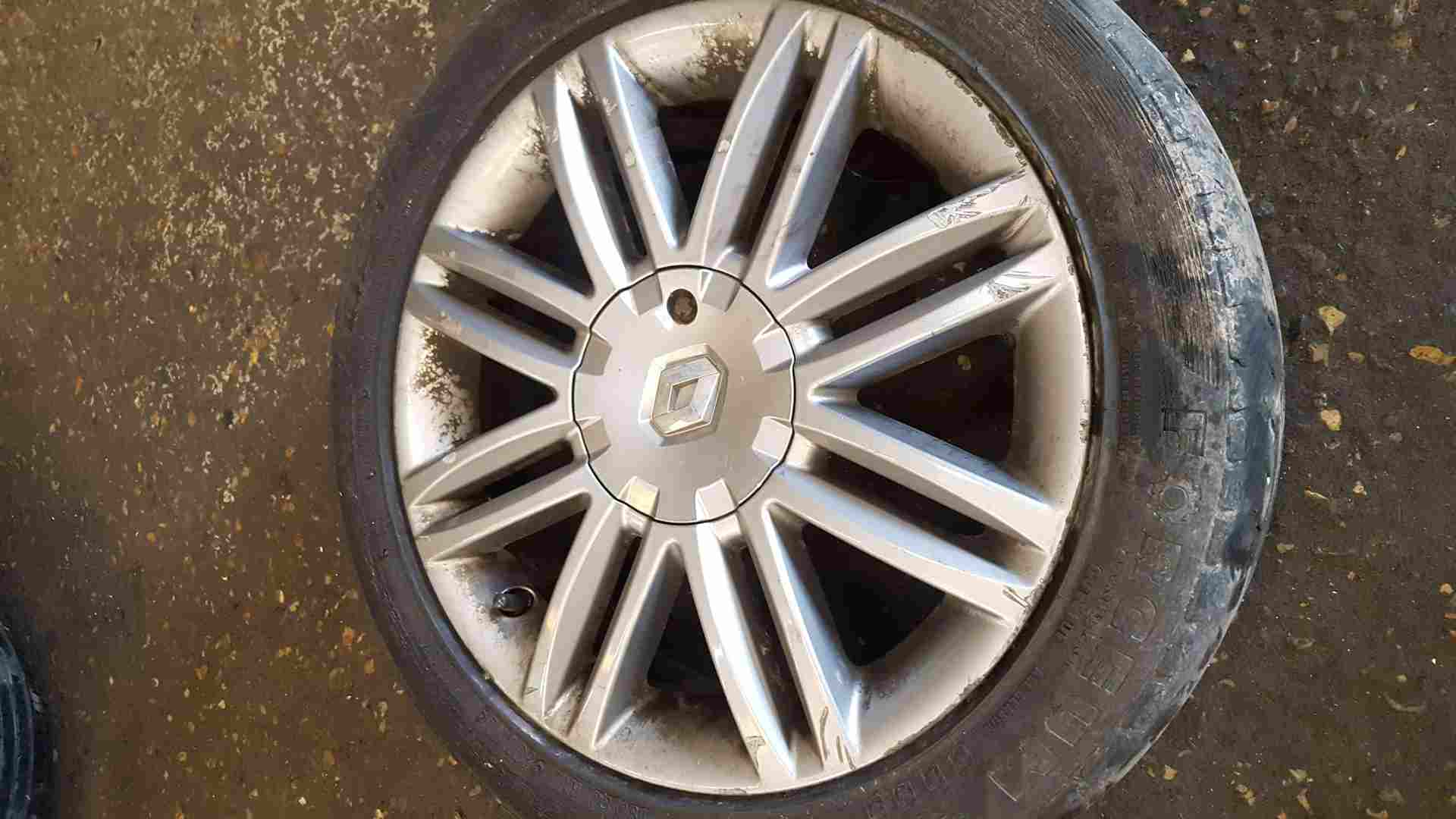 Thumb 2 Renault Clio MK3 2009-2012 Solonia Alloy Wheel 16 Inch No Tyre 3/5