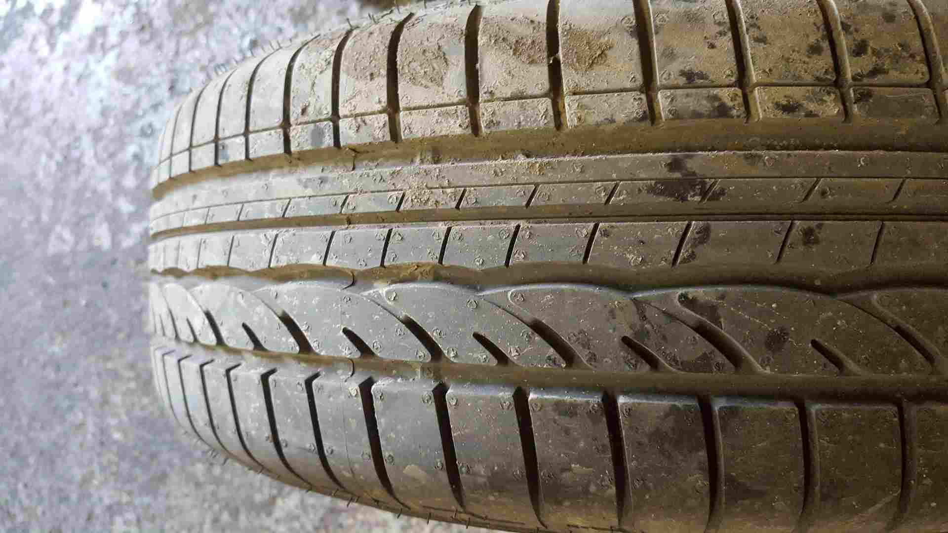 Thumb 4 Renault Clio MK3 2009-2012 Steel Wheel RIM + Tyre 185 60 15 8Mm Tread 3/5