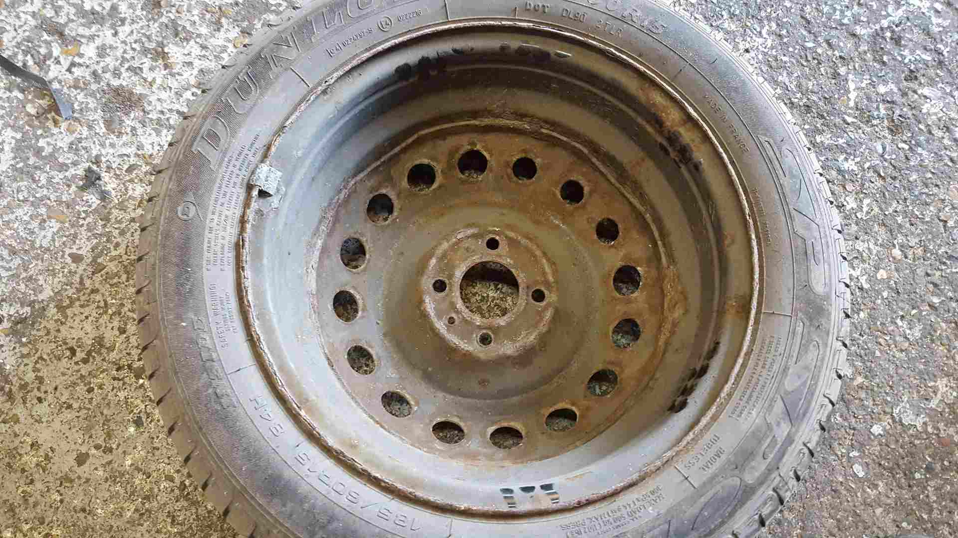 Thumb 5 Renault Clio MK3 2009-2012 Steel Wheel RIM + Tyre 185 60 15 8Mm Tread 3/5