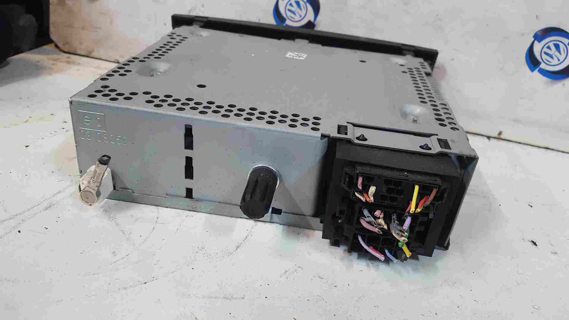 Thumb 6 Renault Clio MK3 2009-2012 TOM Tom SAT Nav Cd Player Radio 281150038R