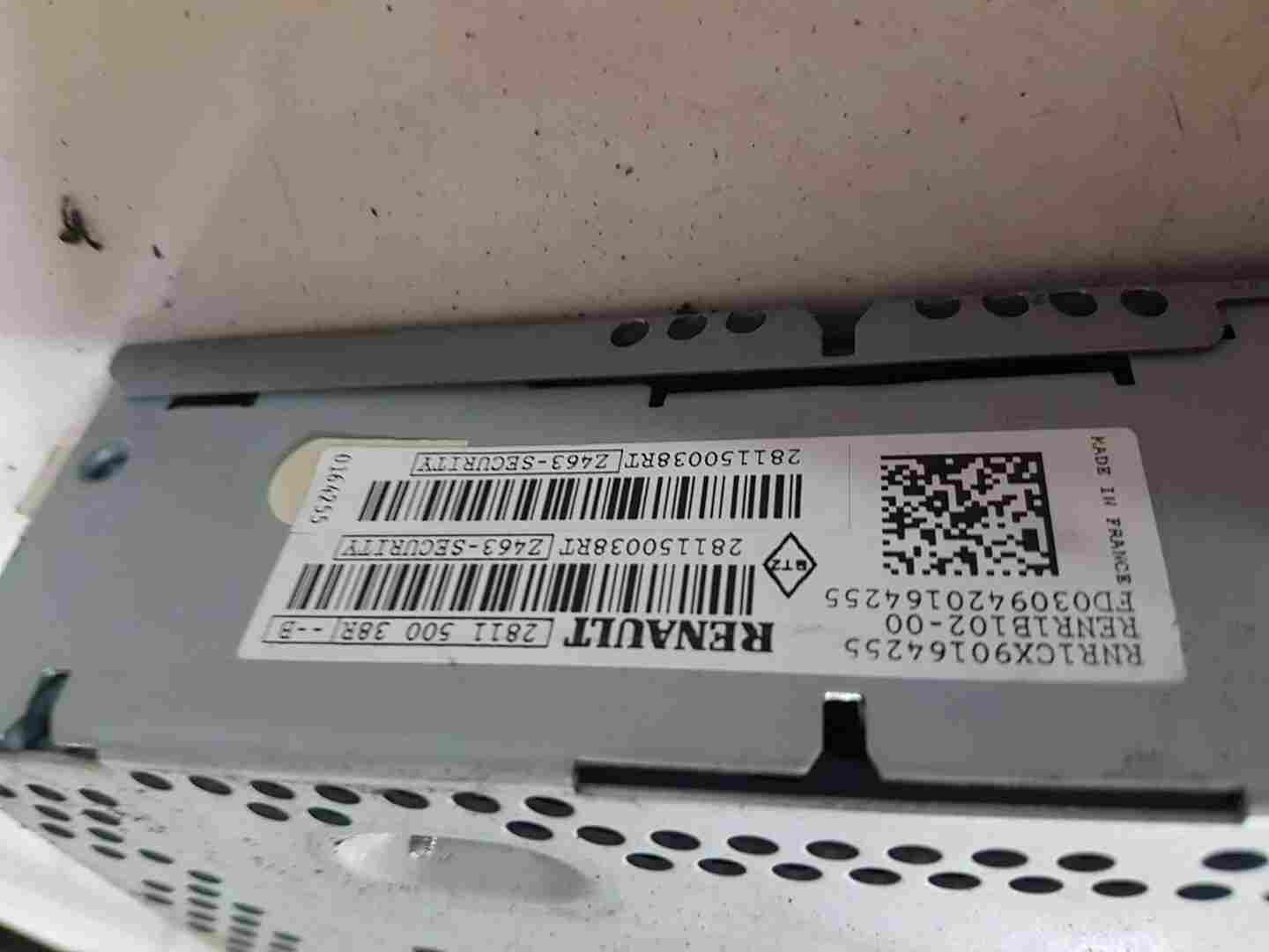 Thumb 3 Renault Clio MK3 2009-2012 TOM Tom SAT Nav Cd Player Radio 281150038R