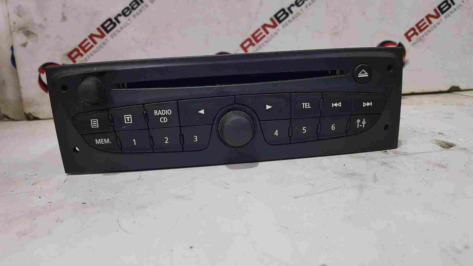 Thumb 4 Renault Clio MK3 2009-2012 TOM Tom SAT Nav Cd Player Radio 281150040R