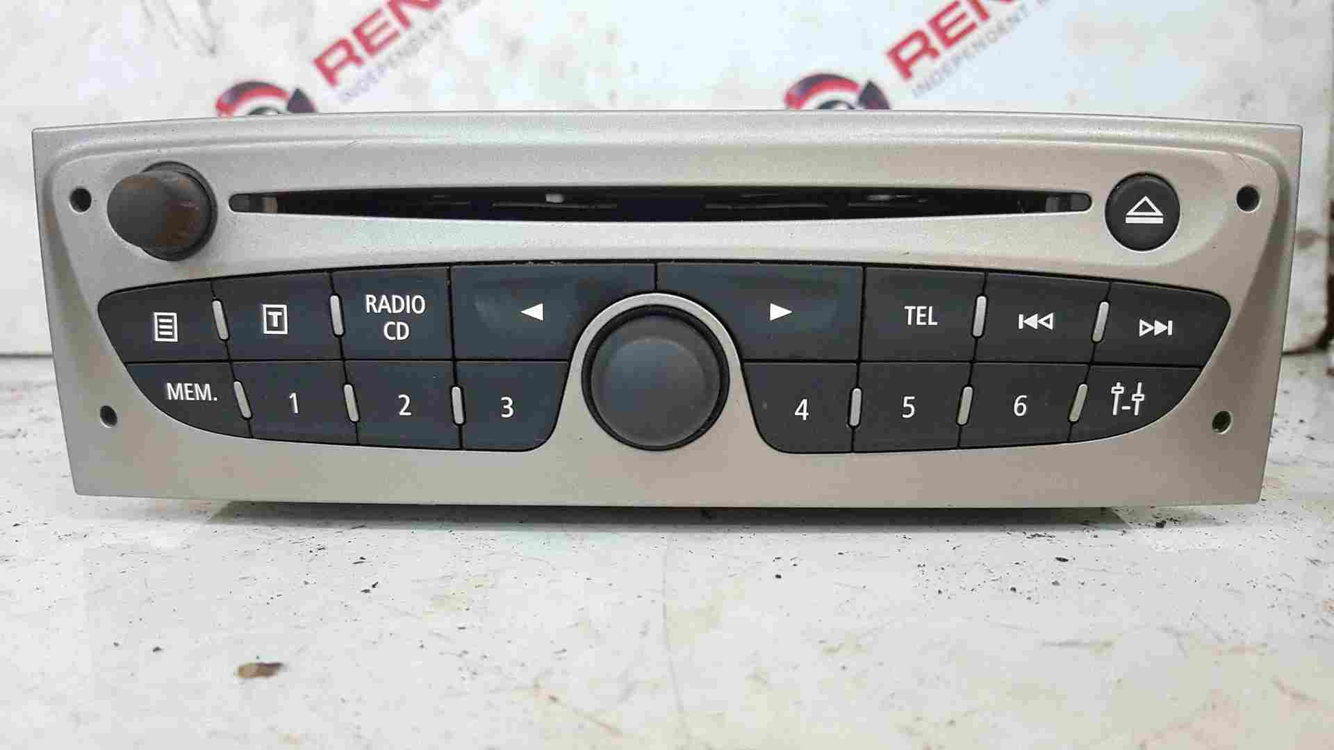 Renault Clio MK3 2009-2012 TOM Tom SAT Nav Cd Player Radio 281152399r