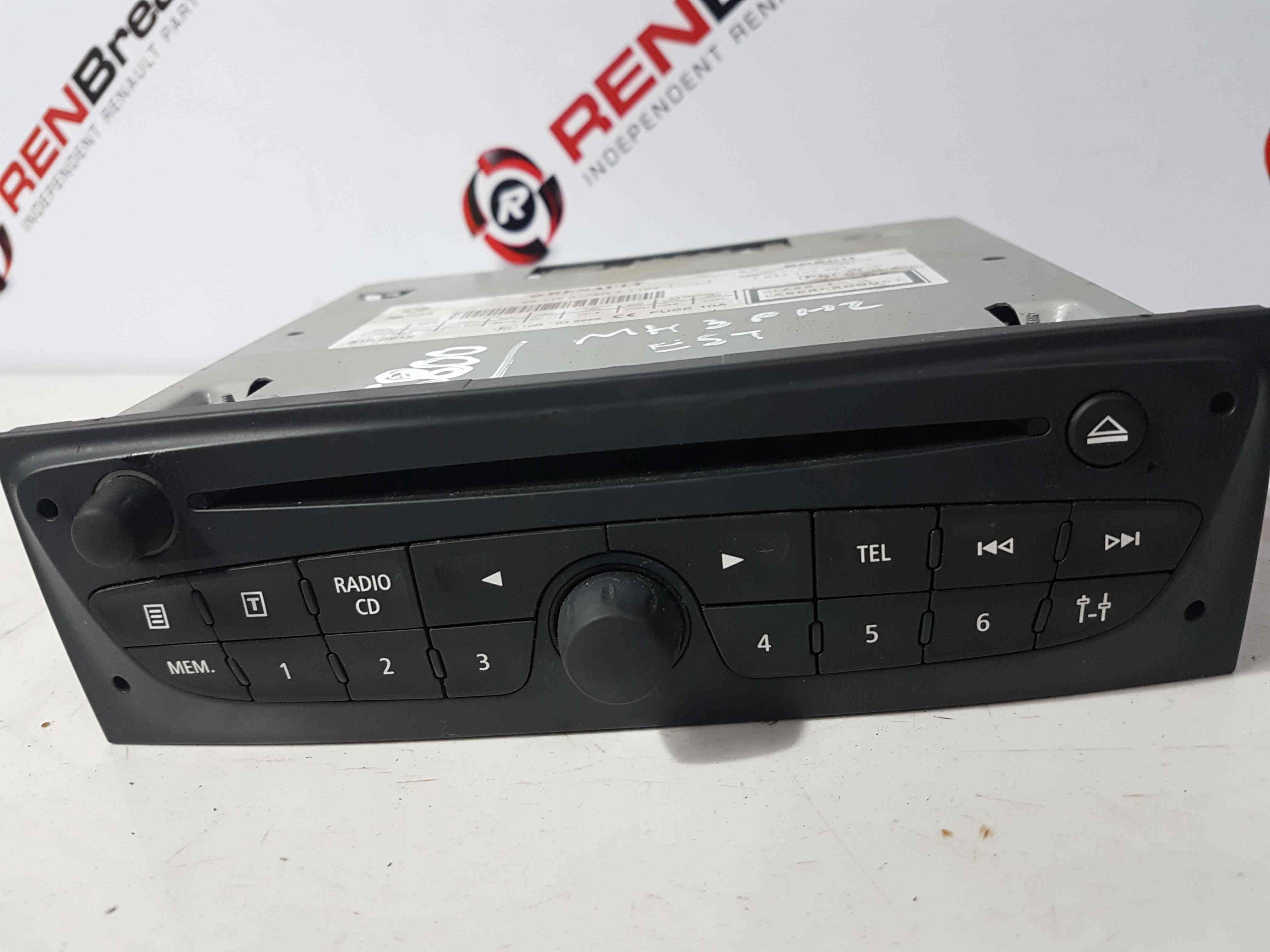 Thumb 4 Renault Clio MK3 2009-2012 TOM Tom SAT Nav Cd Player Radio 281158179R + code