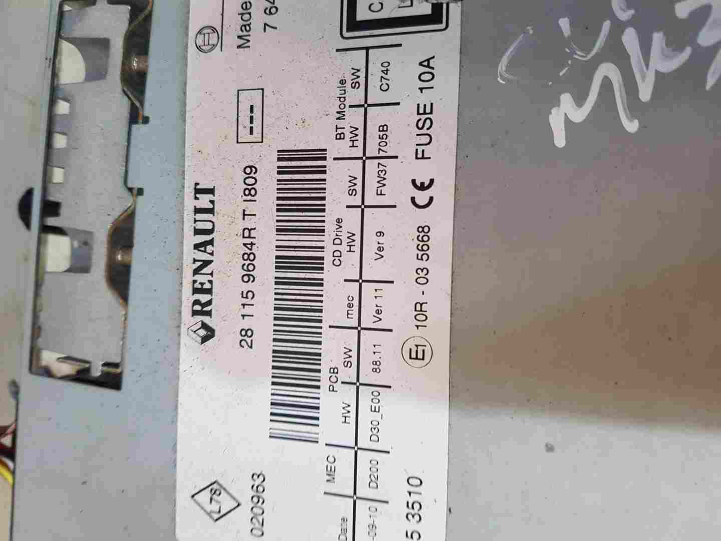 Thumb 3 Renault Clio MK3 2009-2012 TOM Tom SAT Nav Cd Player Radio 281159684R