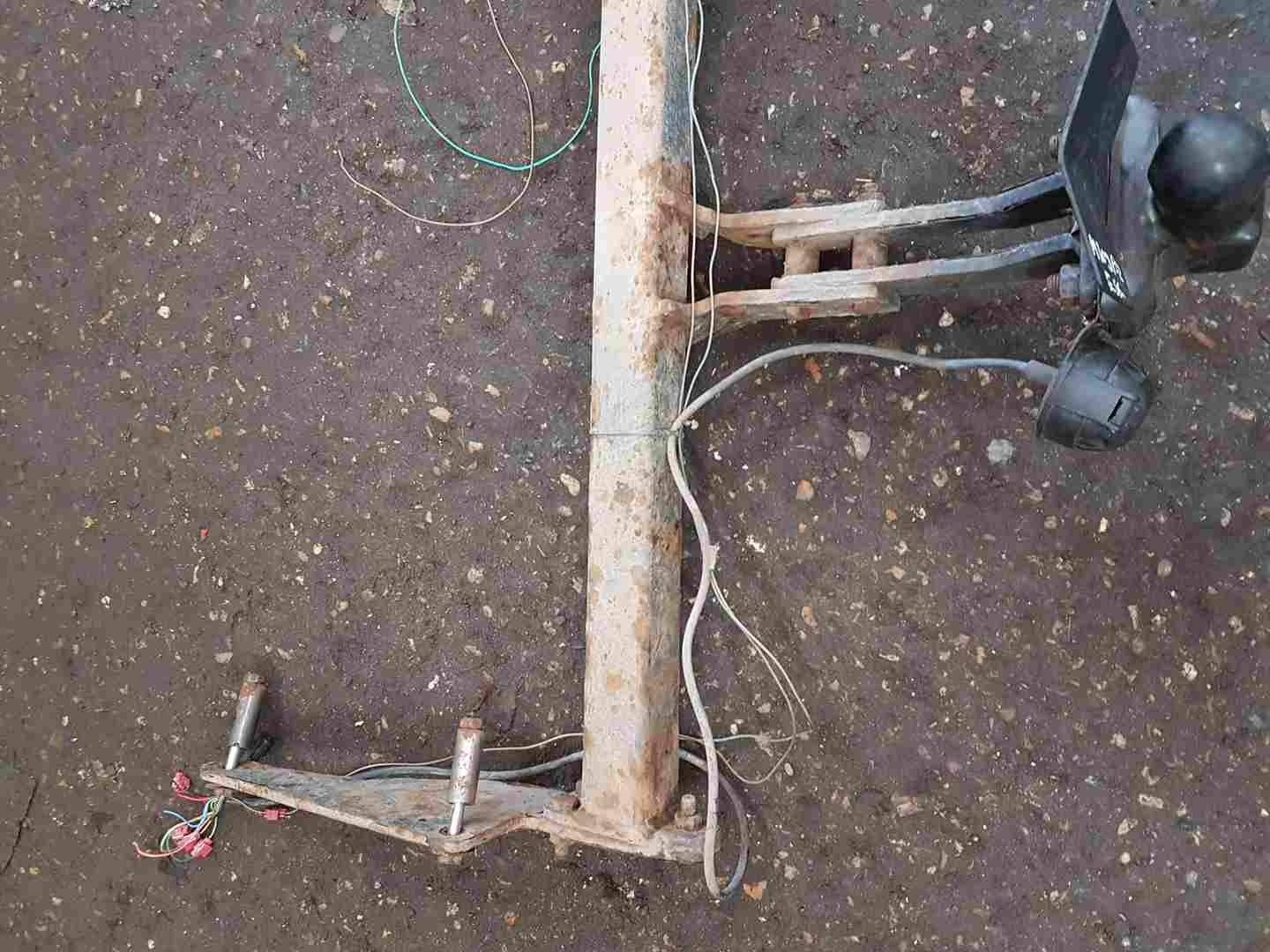 Thumb 2 Renault Clio MK3 Estate 2005-2012 Towing BAR Complete