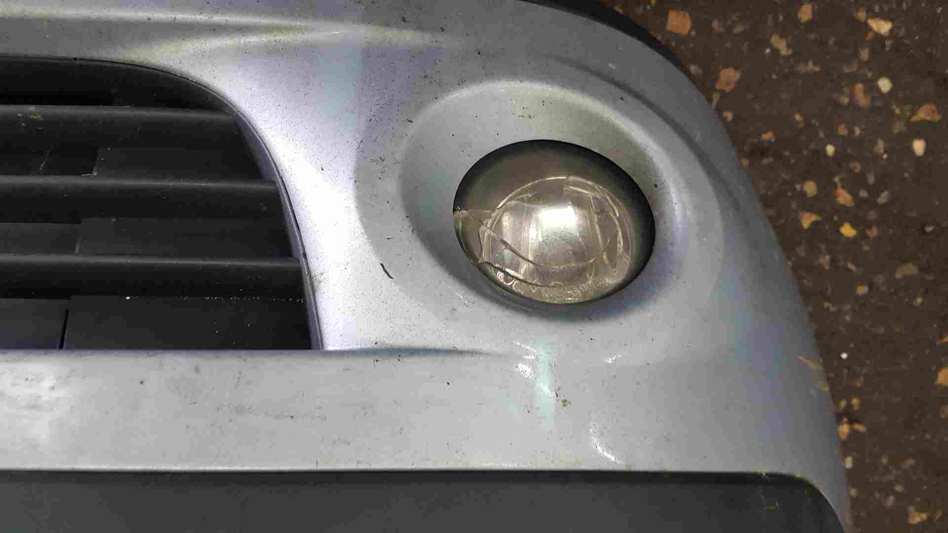 Thumb 8 Renault Clio MK3 Ph2 2001-2006 Front Bumper Teb65