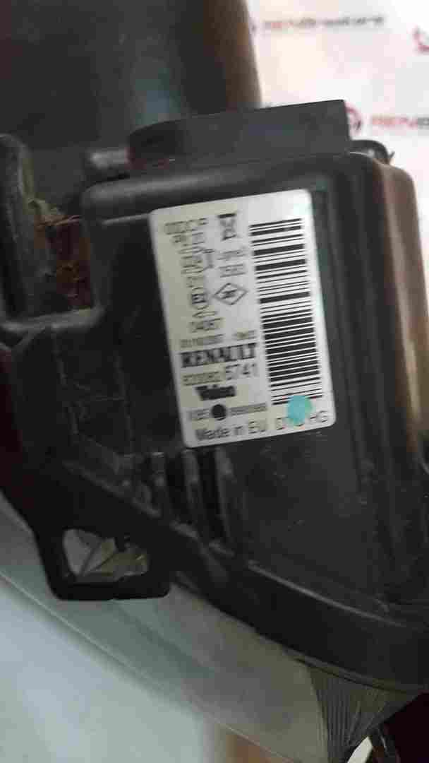 Thumb 2 Renault Clio MK3 Sport 2005-2009 Xenon Drivers OSF Front Headlight 8200626741