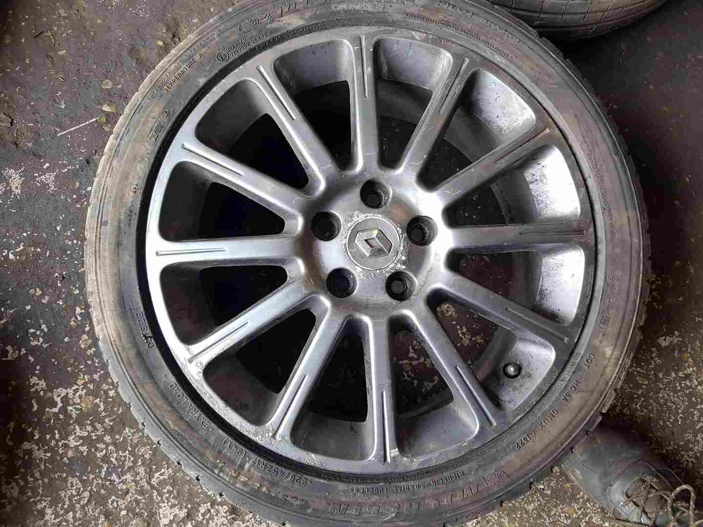 Thumb 5 Renault Clio MK3 Sport 2005-2012 197 Alloy Wheel 17Inch  3/5