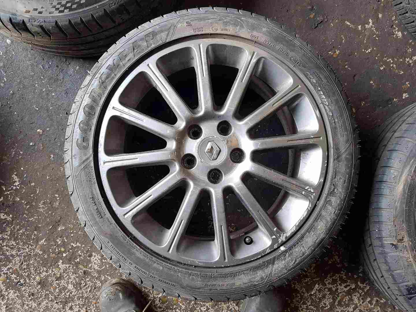 Thumb 8 Renault Clio MK3 Sport 2005-2012 197 Alloy Wheel 17Inch  3/5