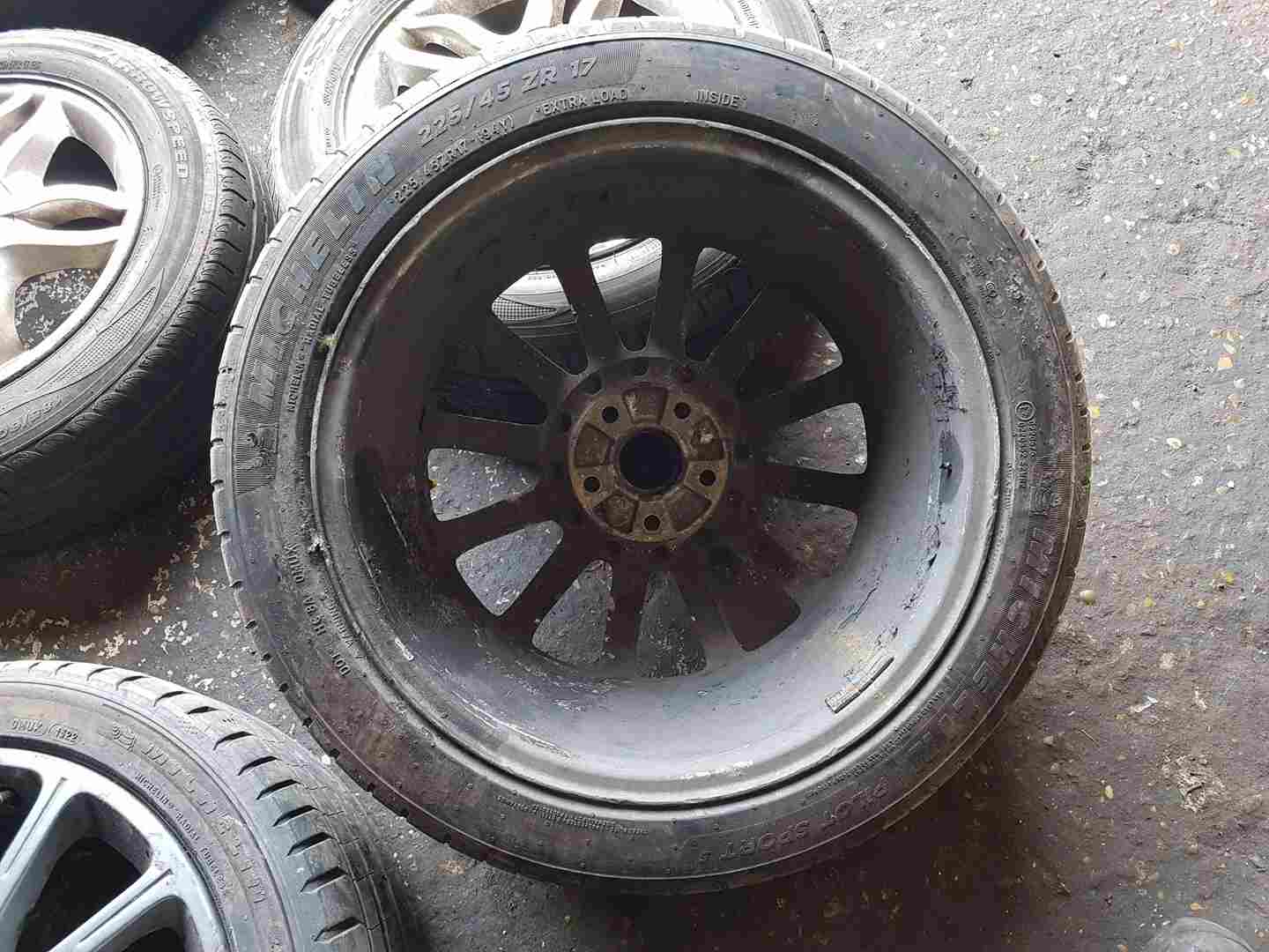 Thumb 6 Renault Clio MK3 Sport 2005-2012 197 Alloy Wheel 17Inch + Tyre 225 45 17 5Mm 2/5