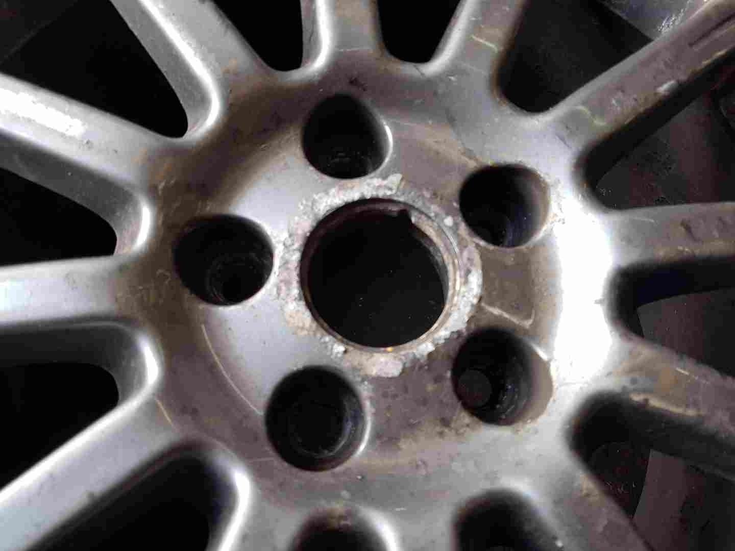 Thumb 9 Renault Clio MK3 Sport 2005-2012 197 Alloy Wheel 17Inch + Tyre 225 45 17 5Mm 2/5