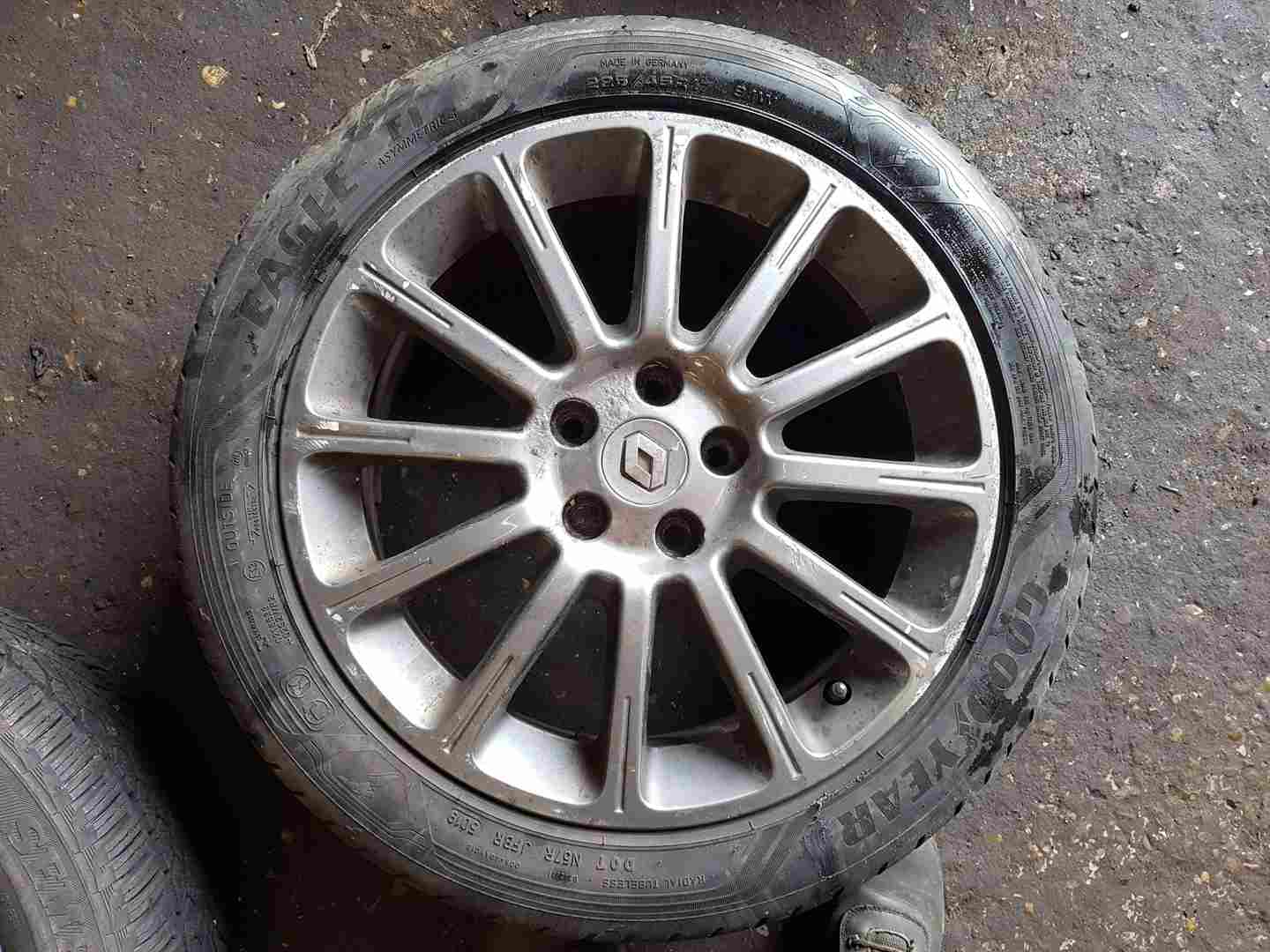 Thumb 7 Renault Clio MK3 Sport 2005-2012 197 Alloy Wheel 17Inch + Tyre 225 45 17 5Mm 3/5