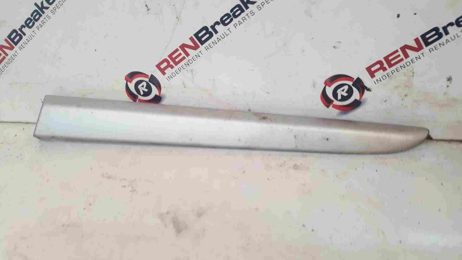 Thumb 2 Renault Clio MK3 Sport 2005-2012 Passenger NSR Rear Moulding Bump Silver