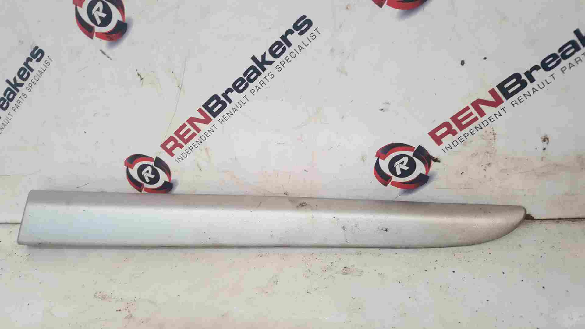 Thumb 4 Renault Clio MK3 Sport 2005-2012 Passenger NSR Rear Moulding Bump Silver