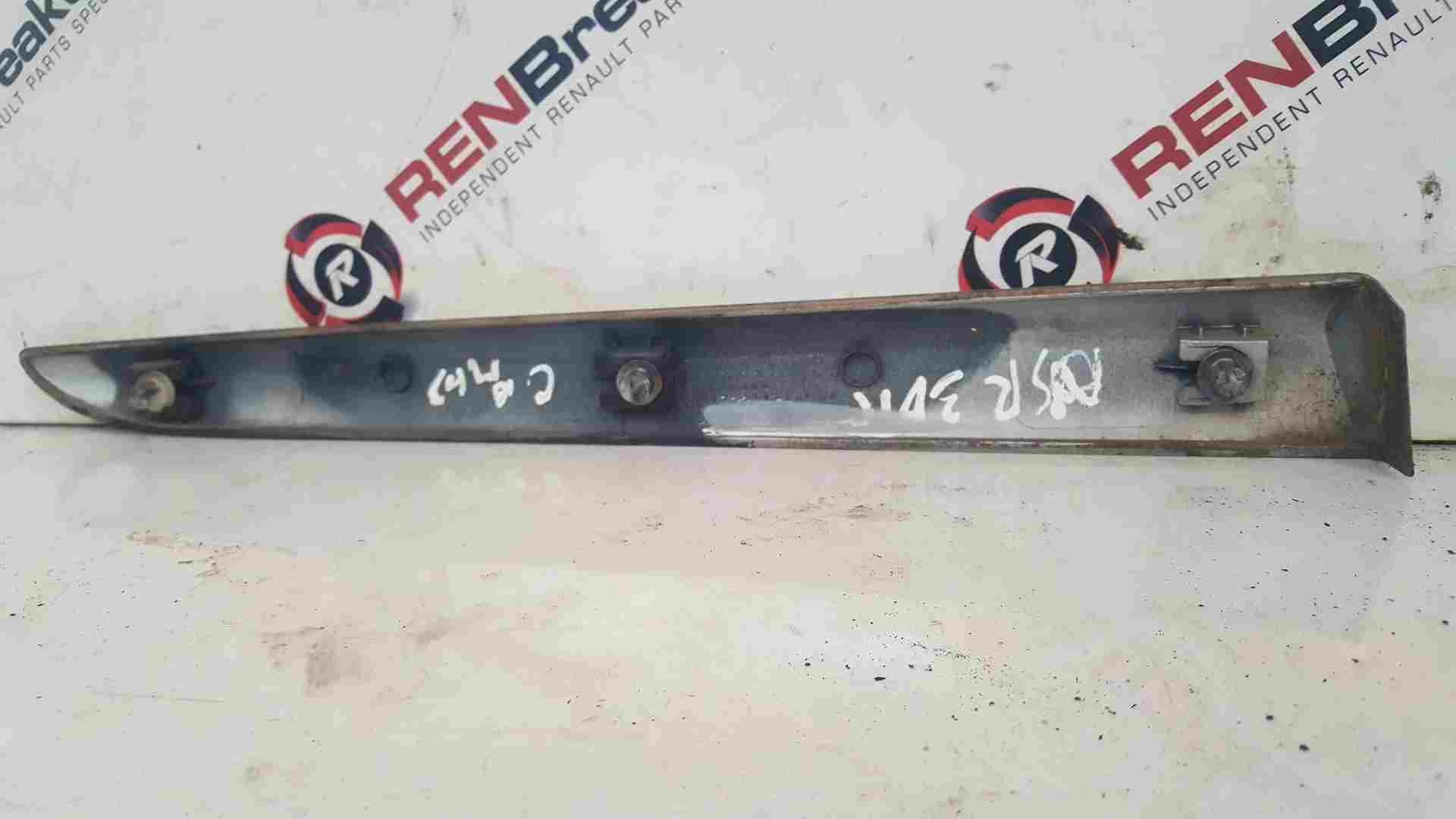 Thumb 5 Renault Clio MK3 Sport 2005-2012 Passenger NSR Rear Moulding Bump Silver