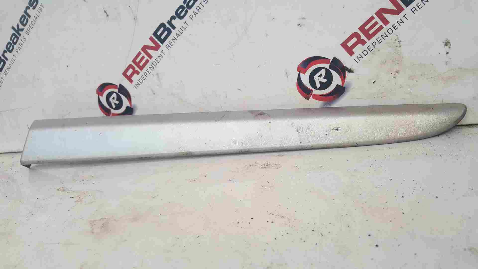 Thumb 7 Renault Clio MK3 Sport 2005-2012 Passenger NSR Rear Moulding Bump Silver