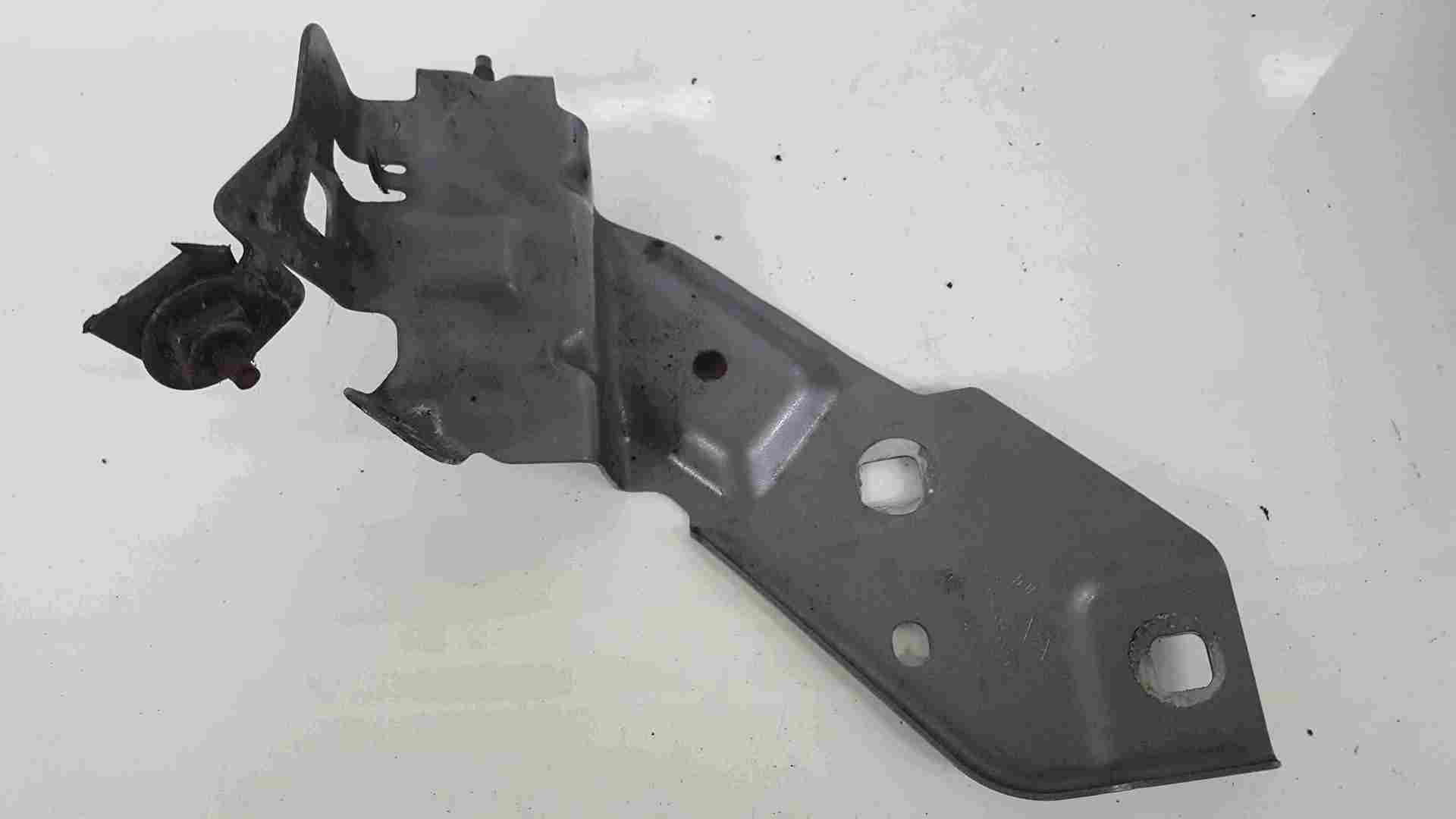 Thumb 2 Renault Clio MK4 2012-2017 Passenger NSF Front Headlight Wing Bracket