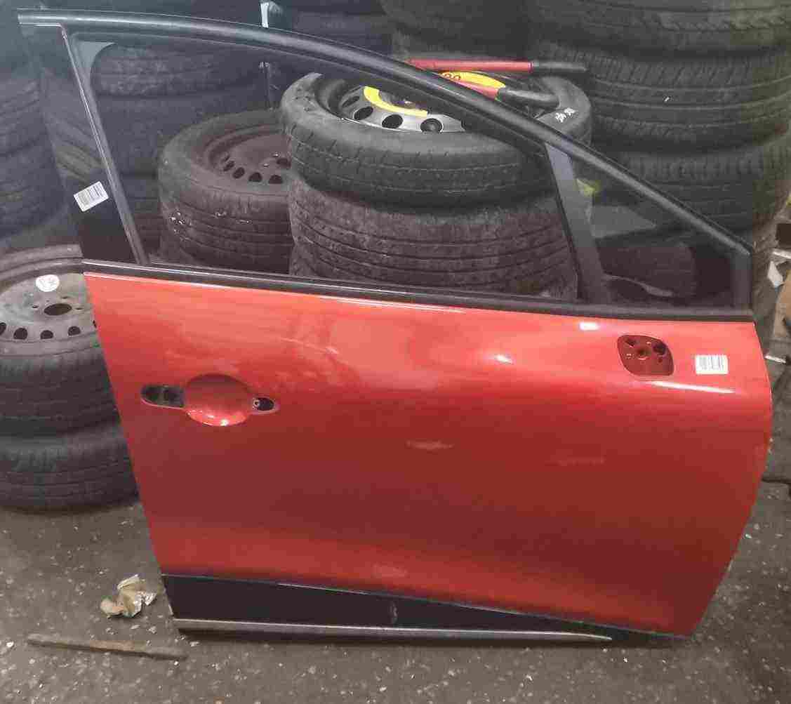 Renault Clio MK4 2012-2018 Drivers OSF Front Door Red TENNP