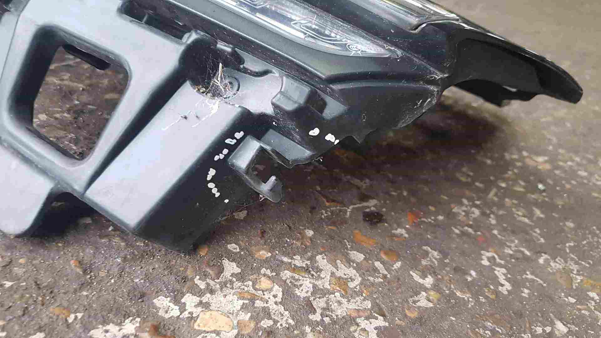 Thumb 3 Renault Clio MK4 2012-2018 Front Bumper Grill Insert Gloss Black TOP Trim