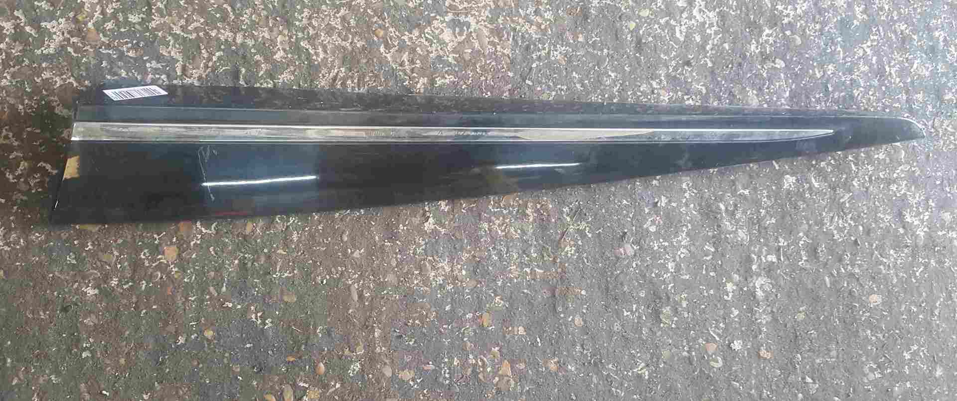 Thumb 5 Renault Clio MK4 2012-2018 Passenger NSF Front Door Moulding Trim Black