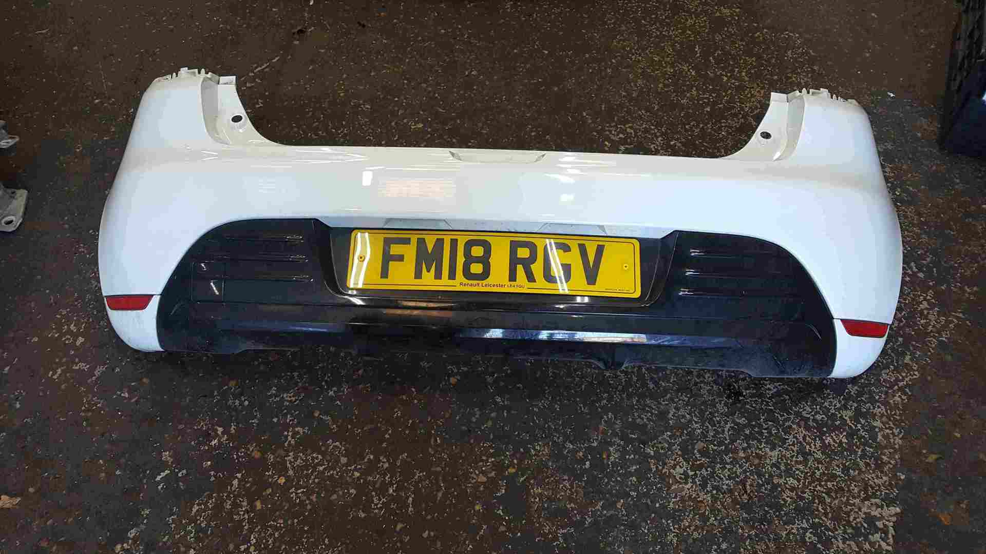 Thumb 3 Renault Clio MK4 2012-2019 Rear Bumper White Ov369
