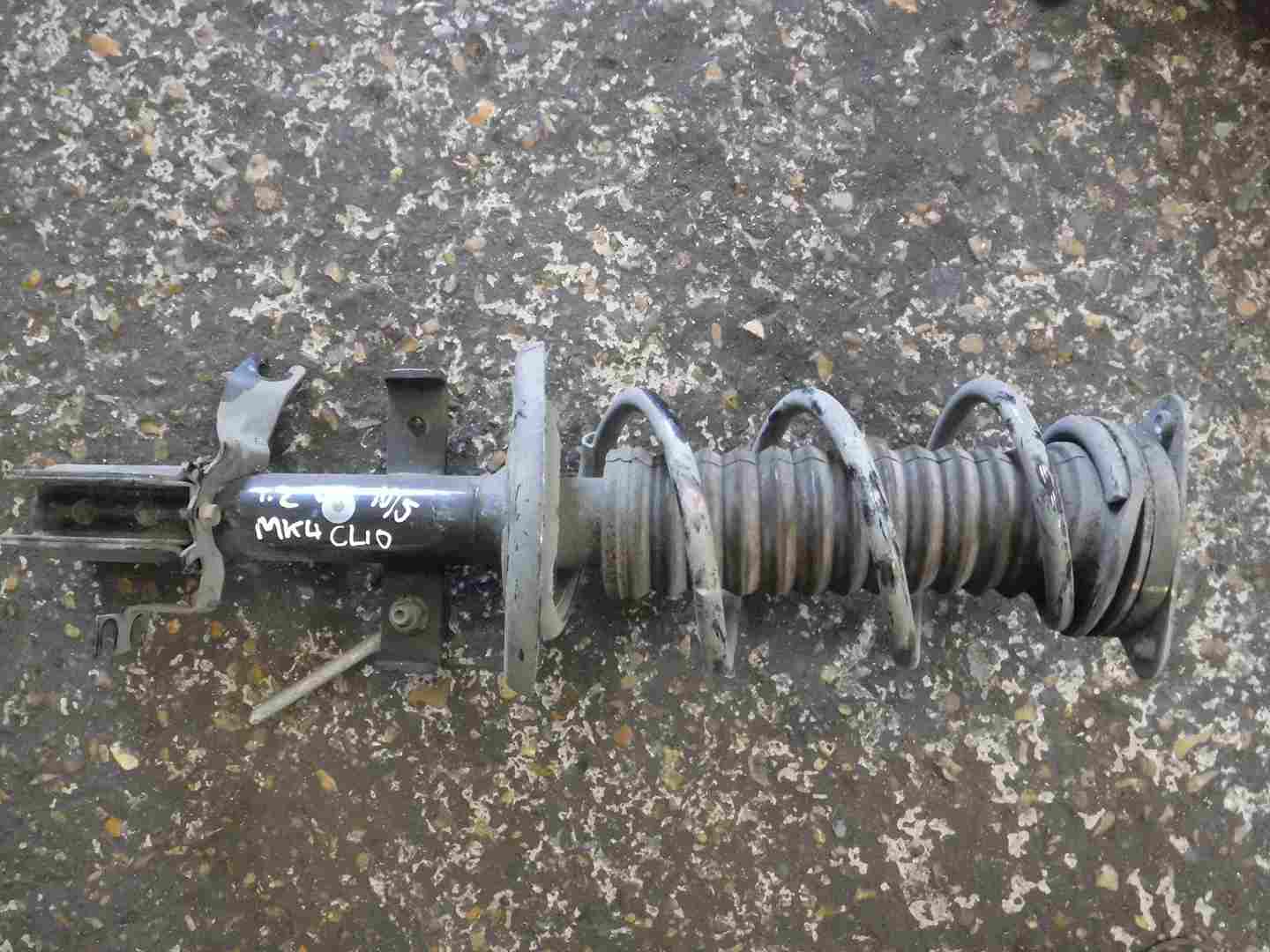 Renault Clio MK4 2013-2019 1.2 GT Passengers NSF Front Spring Suspension Leg