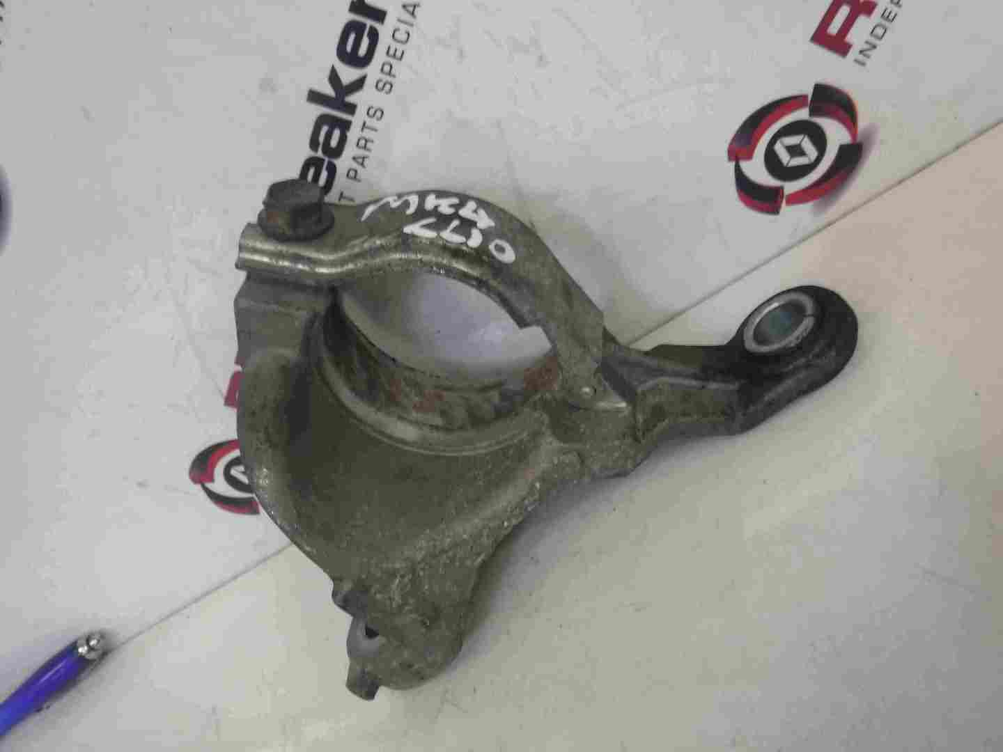 Renault Clio MK4 2013-2019 1.5 dCi Drivers OSF Front Driveshaft Bracket