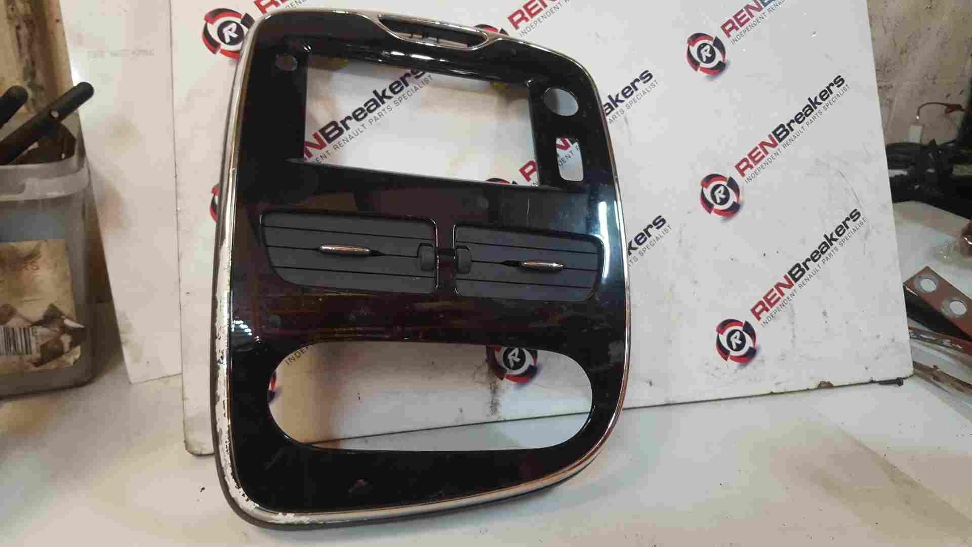 Renault Clio MK4 2013-2019 Centre Heater Vents + Chrome Black Surround Trim 
