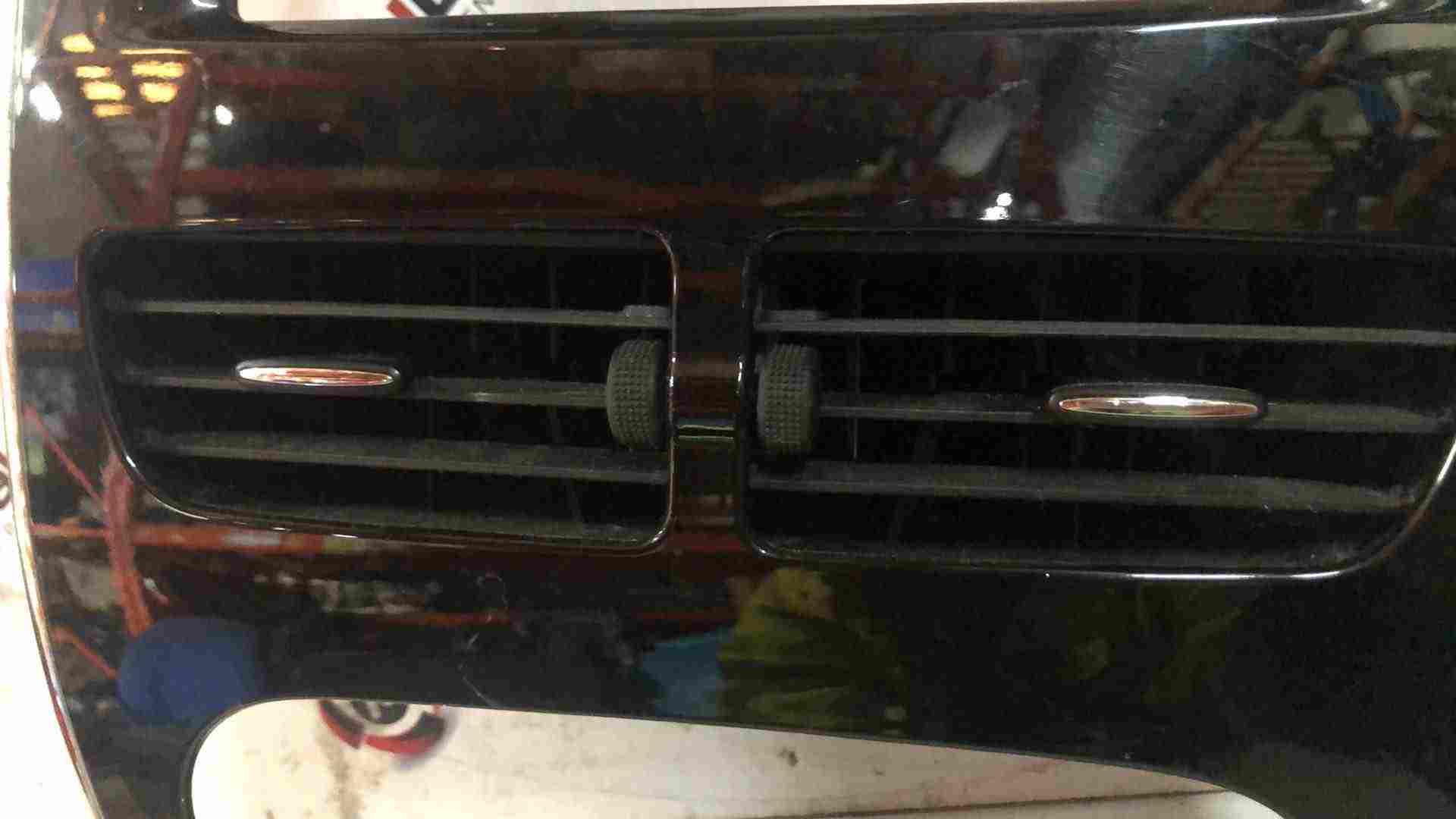 Thumb 6 Renault Clio MK4 2013-2019 Centre Heater Vents + Chrome Black Surround Trim