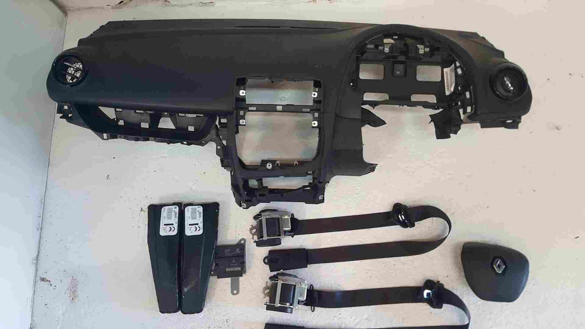 Thumb 8 Renault Clio MK4 2013-2019 Dashboard Airbag KIT Steering Airbag Module Belts