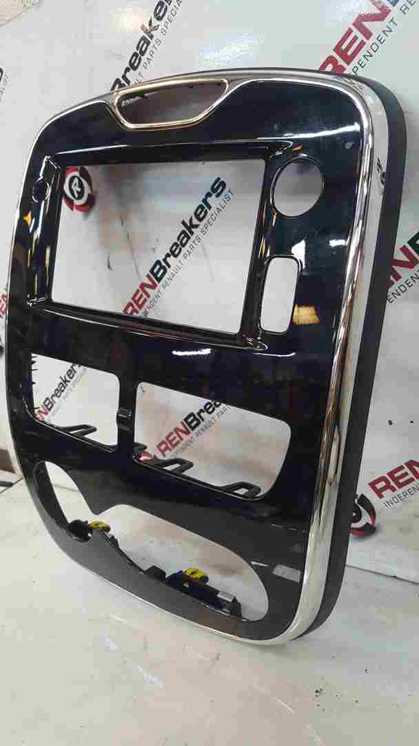 Thumb 2 Renault Clio MK4 2013-2019 Dashboard Centre Heater Controls Surround Gloss Black