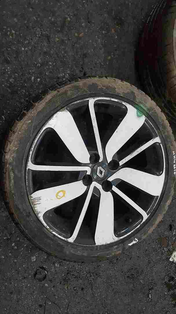Thumb 2 Renault Clio MK4 2013-2019 Drenalic Alloy Wheel 17Inch 3/5 5Mm Tyre 205 45 17