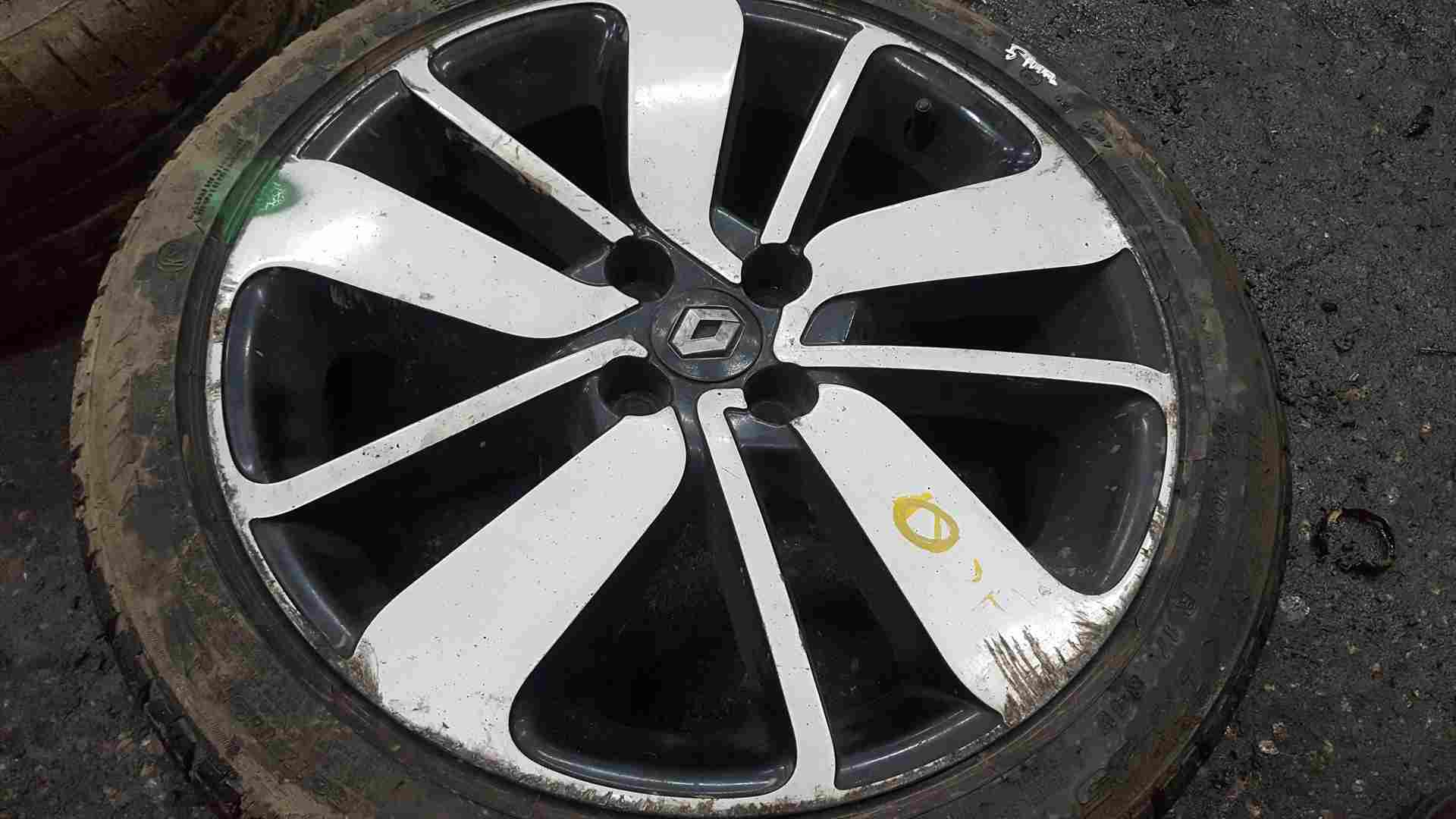 Thumb 7 Renault Clio MK4 2013-2019 Drenalic Alloy Wheel 17Inch 3/5 5Mm Tyre 205 45 17
