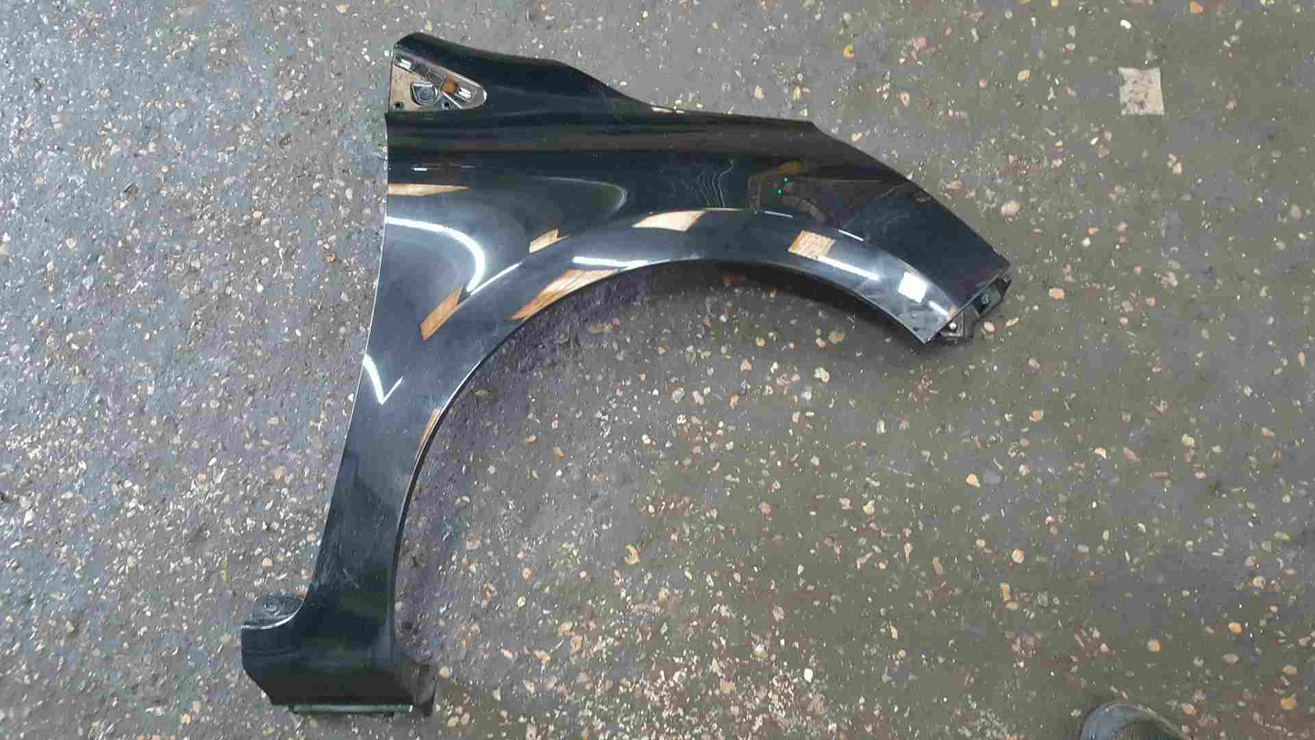 Thumb 5 Renault Clio MK4 2013-2019 Drivers OS OSF Wing Black TEGNE damaged