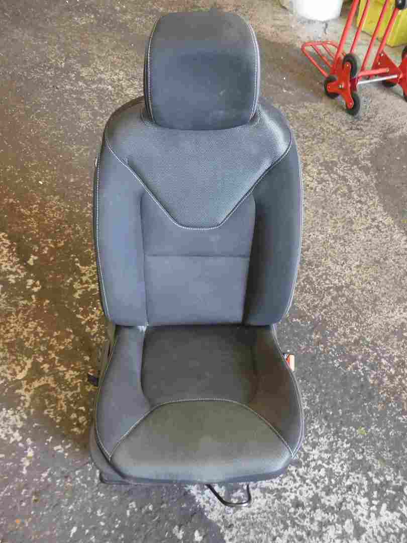 Renault Clio MK4 2013-2019 Drivers OSF Front Seat Chair