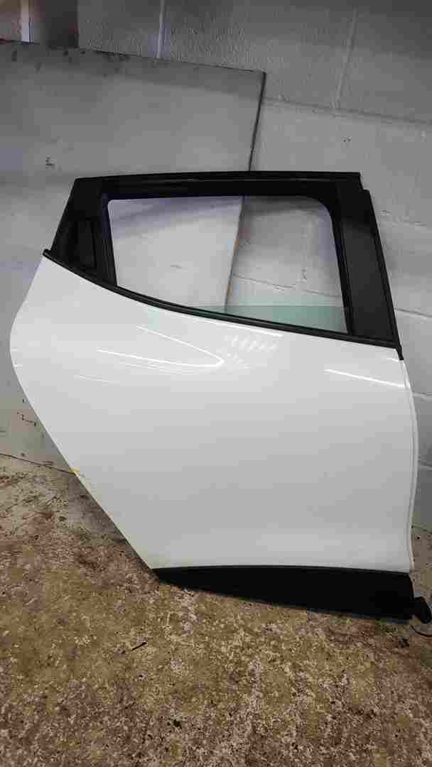 Thumb 6 Renault Clio MK4 2013-2019 Drivers OSR Rear Door White Ov369