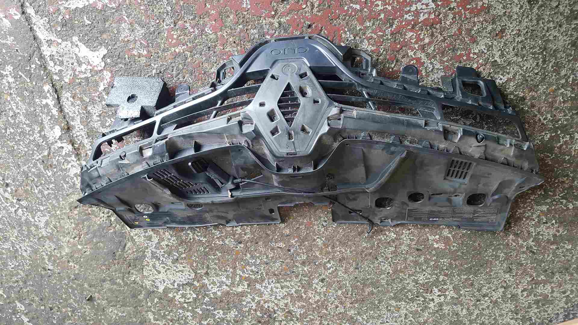 Thumb 2 Renault Clio MK4 2013-2019 Front Bumper Grille Support Plate 978186889R