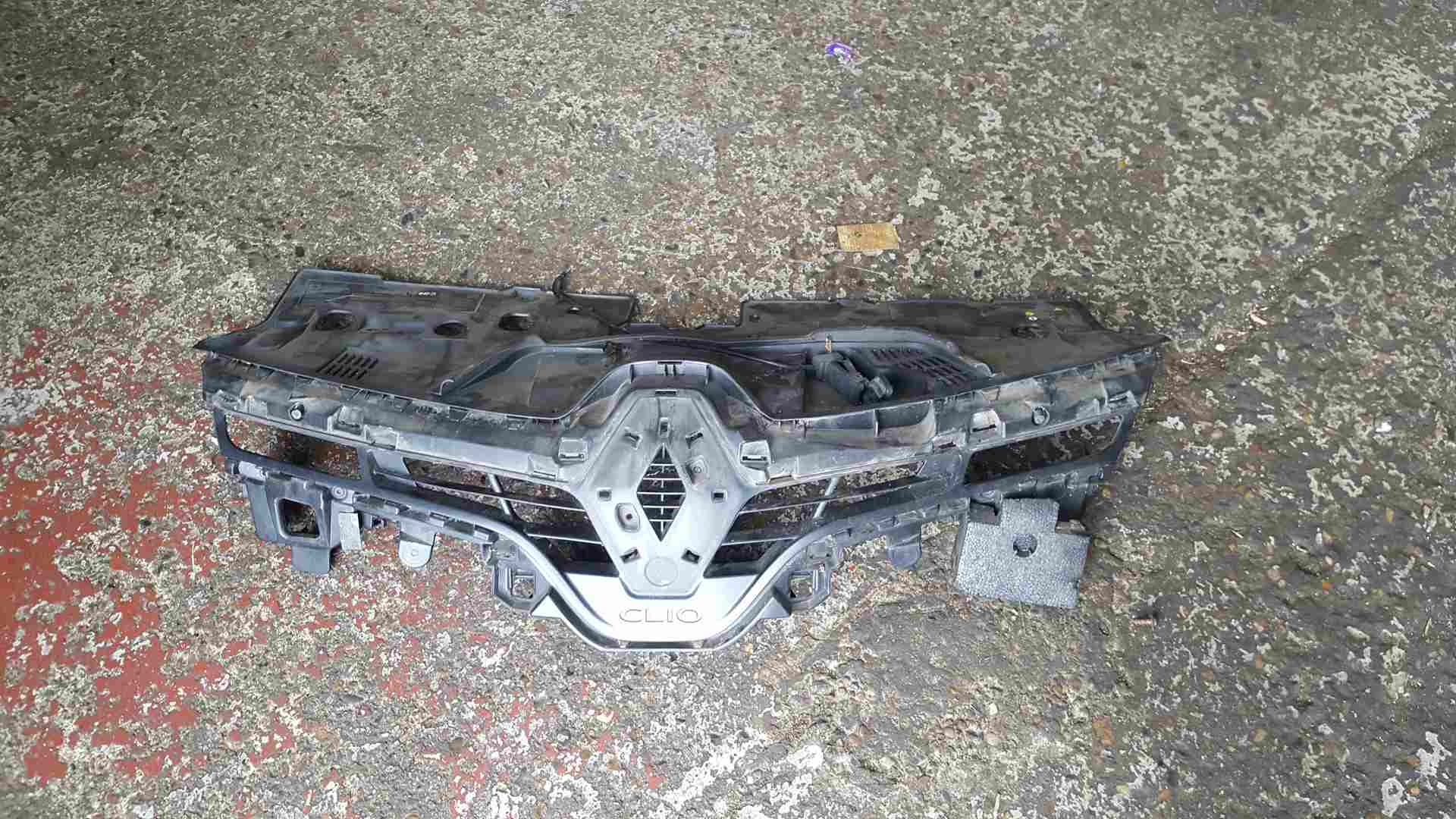 Thumb 5 Renault Clio MK4 2013-2019 Front Bumper Grille Support Plate 978186889R
