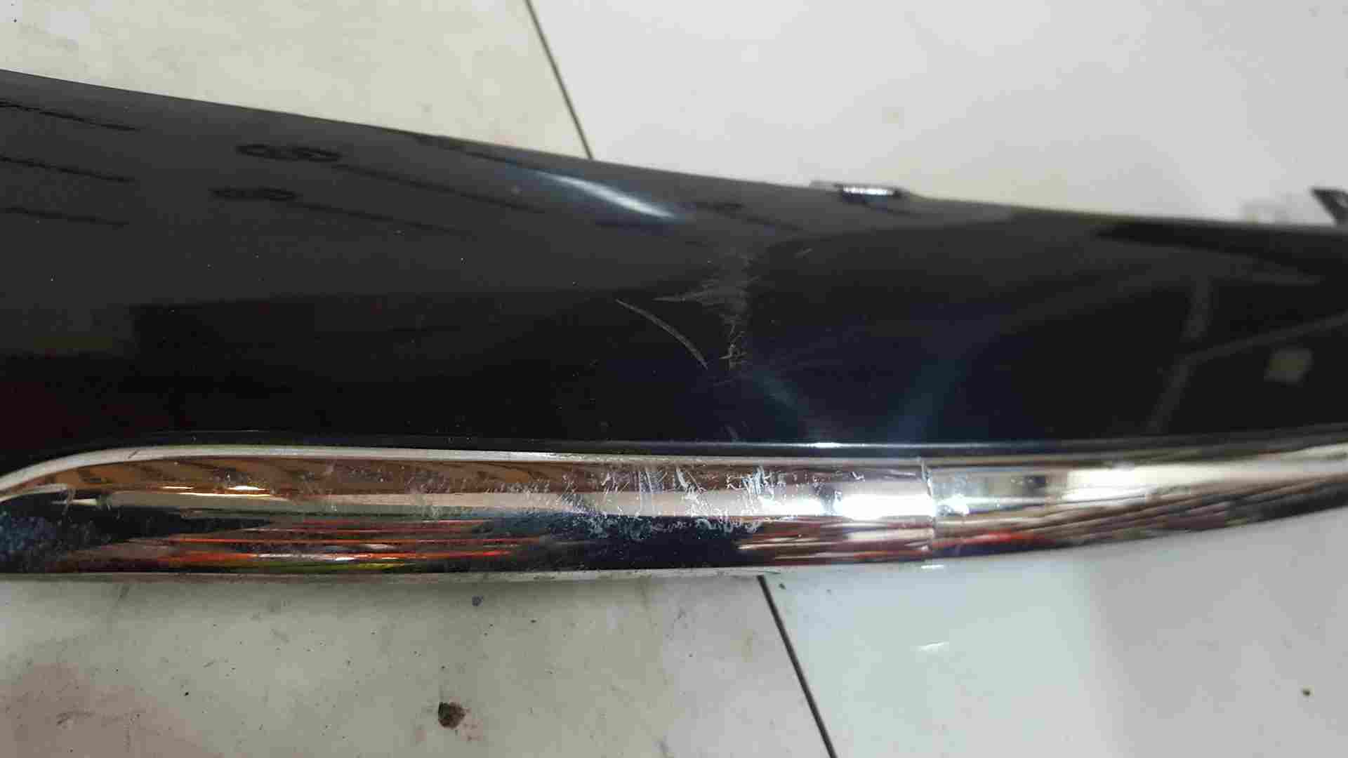 Thumb 6 Renault Clio MK4 2013-2019 Front Grill Moulding Gloss Black 620787878R Damaged
