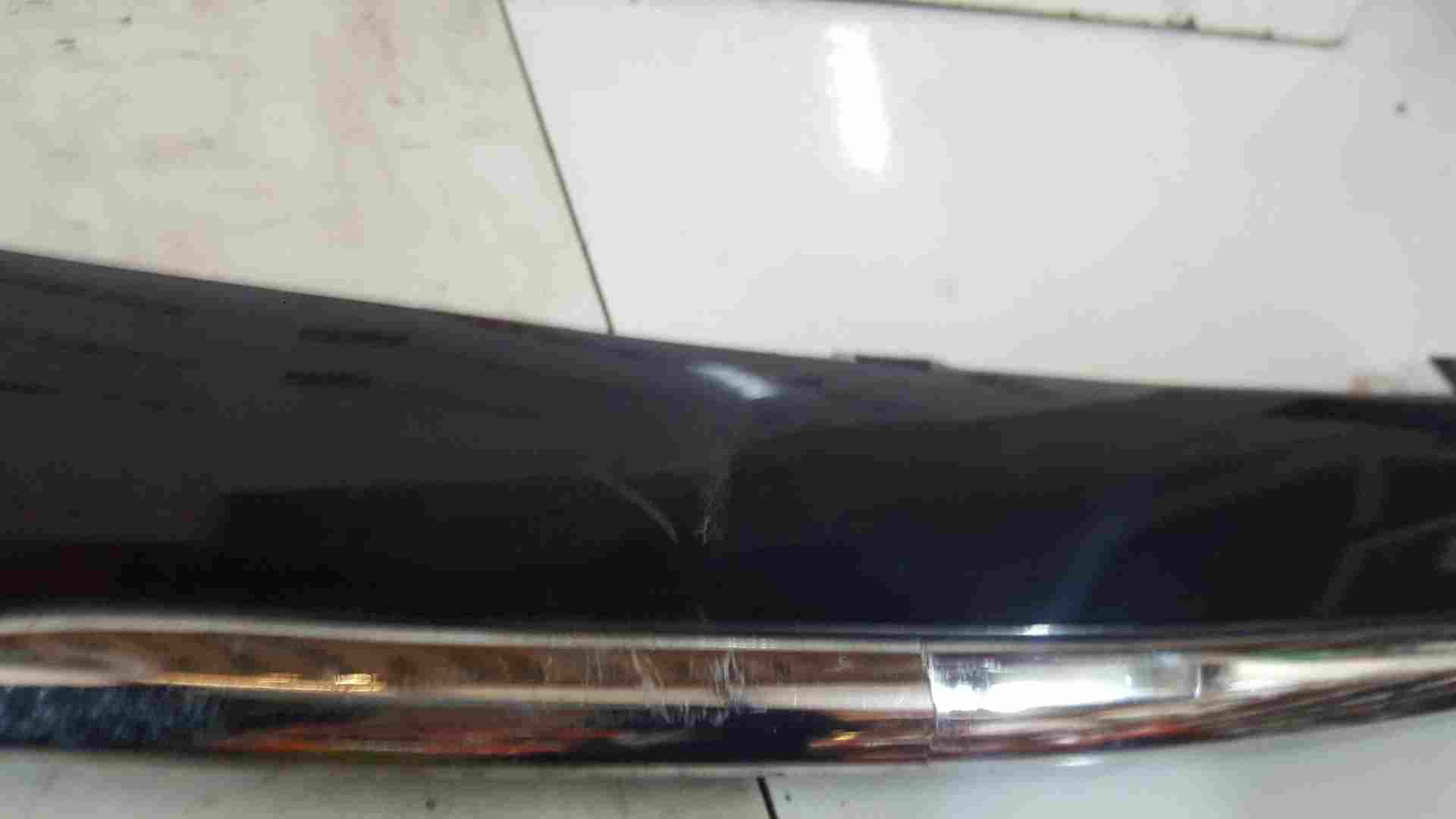 Thumb 7 Renault Clio MK4 2013-2019 Front Grill Moulding Gloss Black 620787878R Damaged