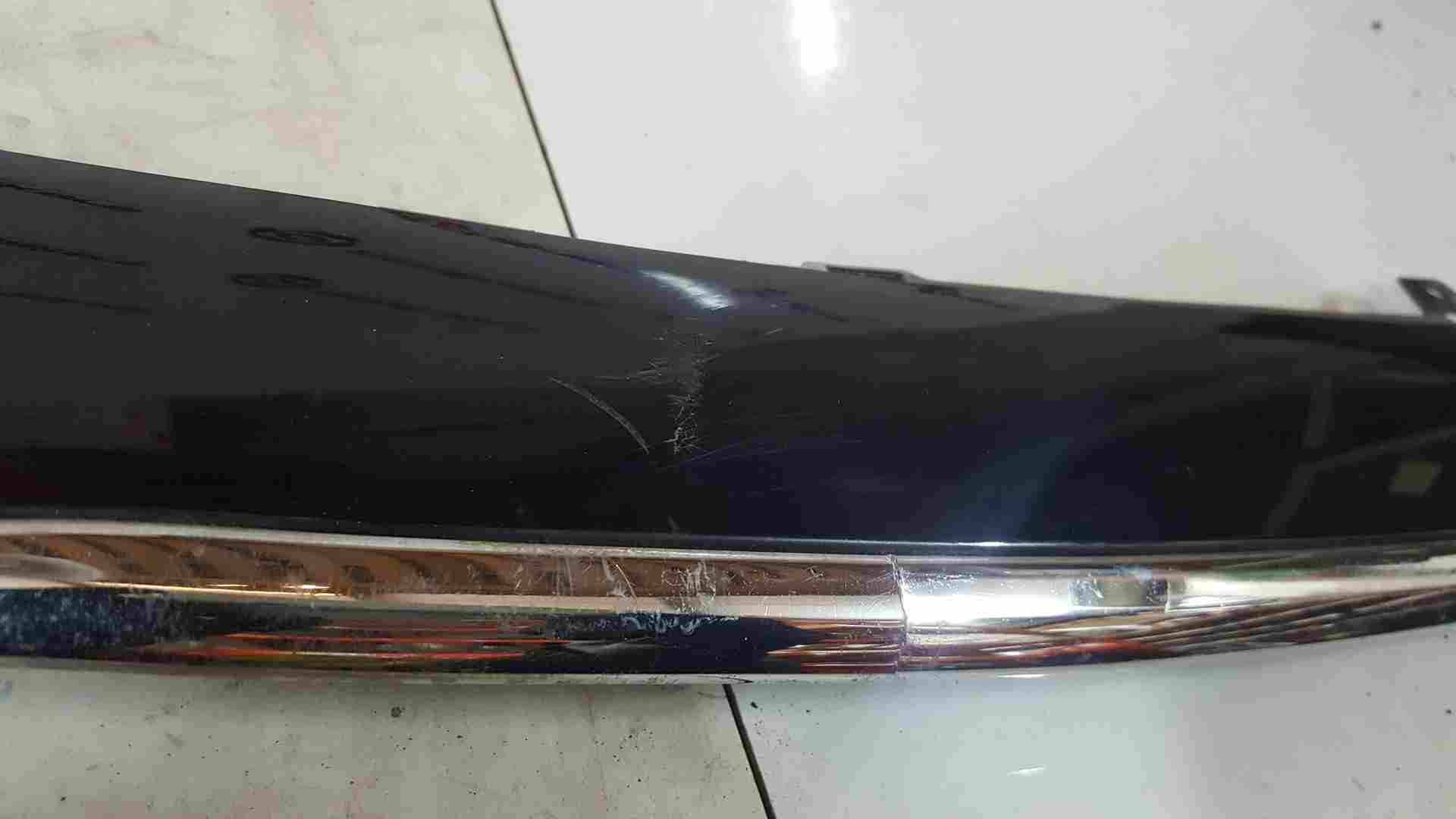 Thumb 8 Renault Clio MK4 2013-2019 Front Grill Moulding Gloss Black 620787878R Damaged