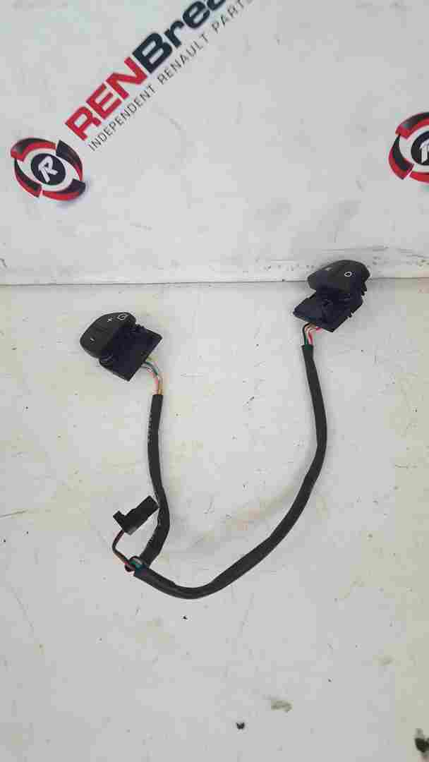 Thumb 2 Renault Clio MK4 2013-2019 Multifunction Steering Wheel Cruise Control Buttons