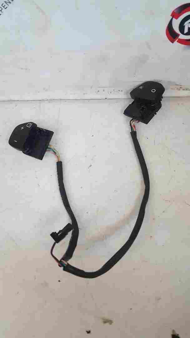 Thumb 6 Renault Clio MK4 2013-2019 Multifunction Steering Wheel Cruise Control Buttons