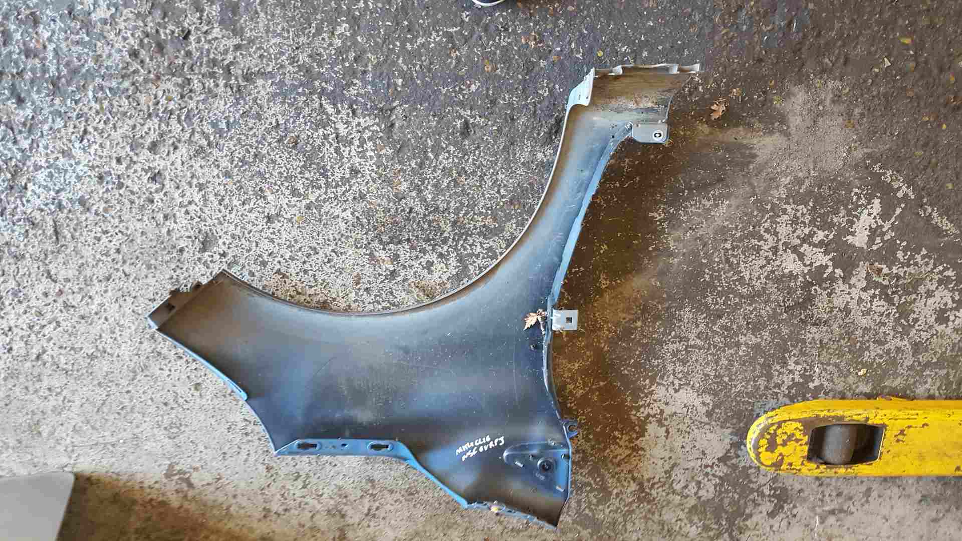 Thumb 4 Renault Clio MK4 2013-2019 Passenger NSF  Wing  Blue Ovrpj 5Door 