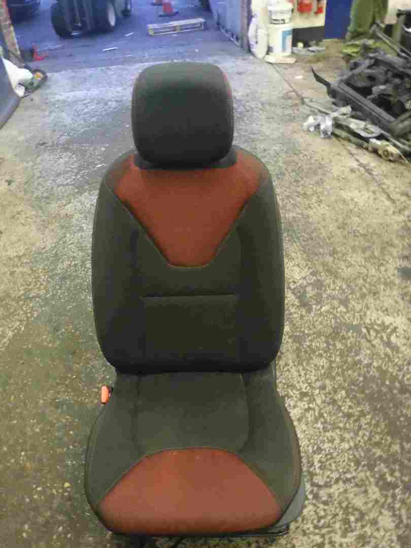 Renault Clio MK4 2013-2019 Passenger NSF Front Seat Chair Red Black