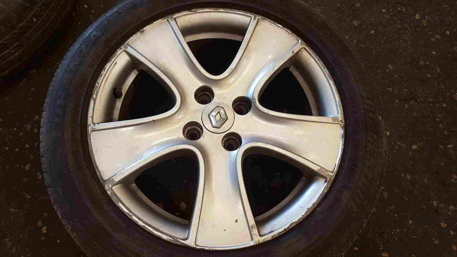 Thumb 4 Renault Clio MK4 2013-2019 Passion Alloy Wheel  2/5 5 STUD