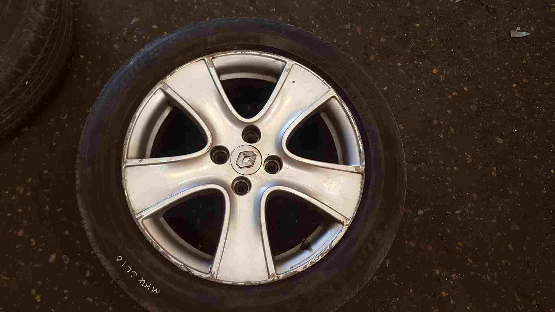 Renault Clio MK4 2013-2019 Passion Alloy Wheel  2/5 5 STUD