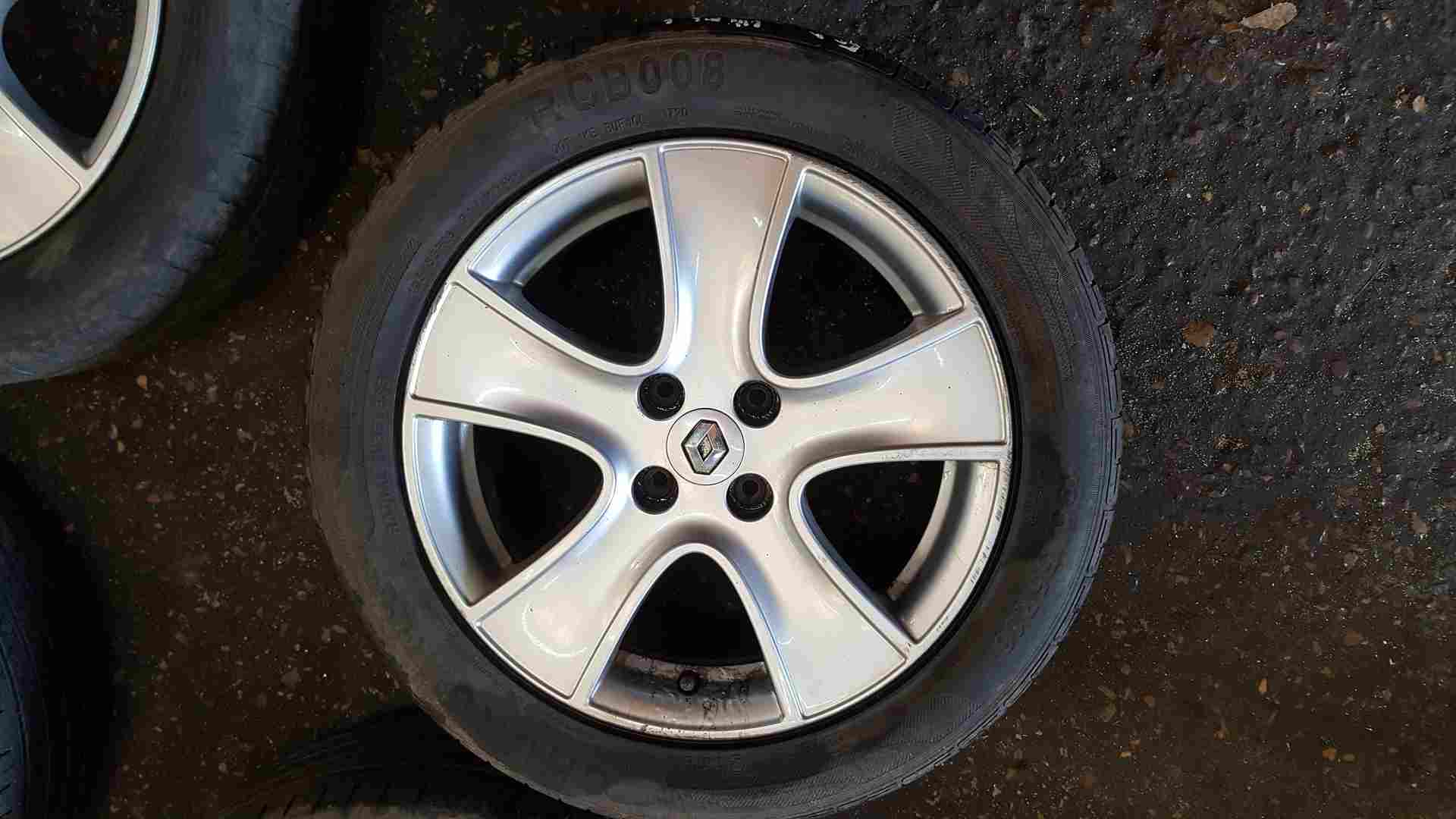 Renault Clio MK4 2013-2019 Passion Alloy Wheel + Tyre 195 55 16 5Mm 3/5 Good