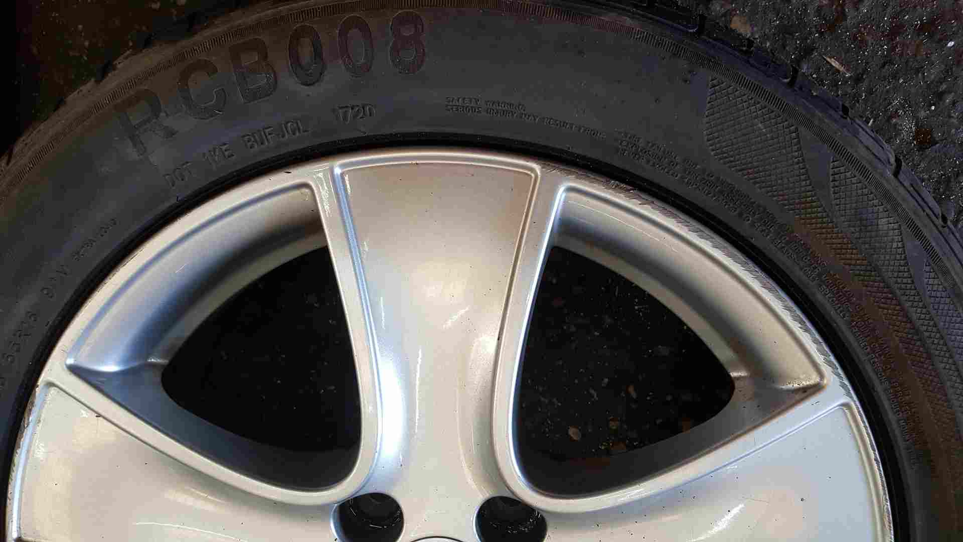 Thumb 8 Renault Clio MK4 2013-2019 Passion Alloy Wheel + Tyre 195 55 16 5Mm 3/5 Good